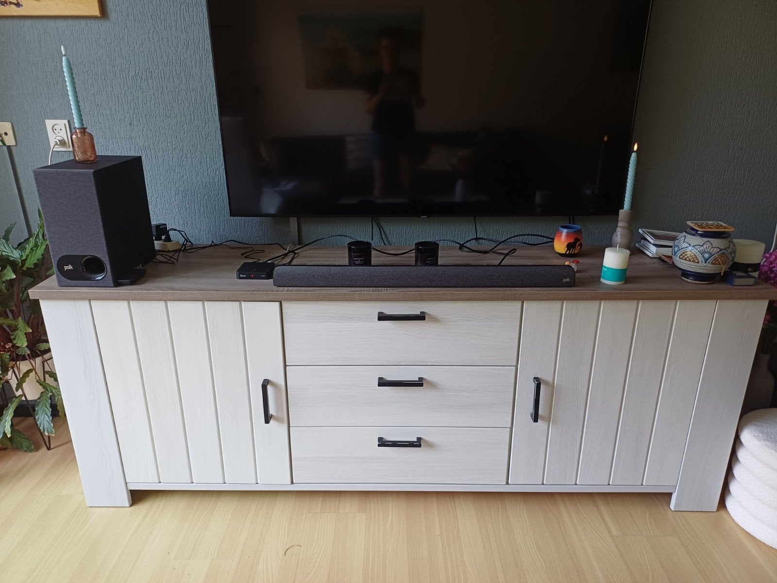 Mooie buffetkast van de serie cardiff 220x80x50, Huis en Inrichting, Kasten | Buffetkasten, Ophalen, Zo goed als nieuw, 200 cm of meer