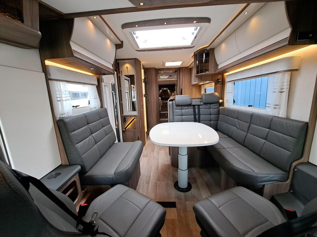 Kabe Travel Master Imperial i860 LGB, Caravans en Kamperen, Campers, Luifel, Afzuigkap, Startonderbreker, Bedrijf