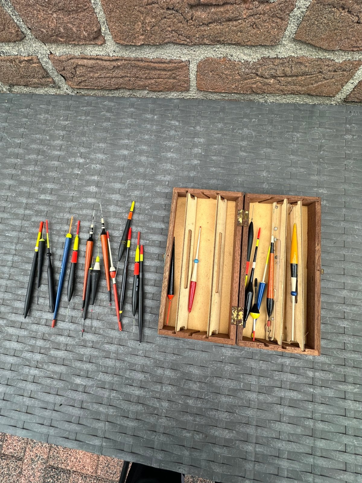 Houte kistje met dobbers, Watersport en Boten, Ophalen of Verzenden, Dobber of Lood