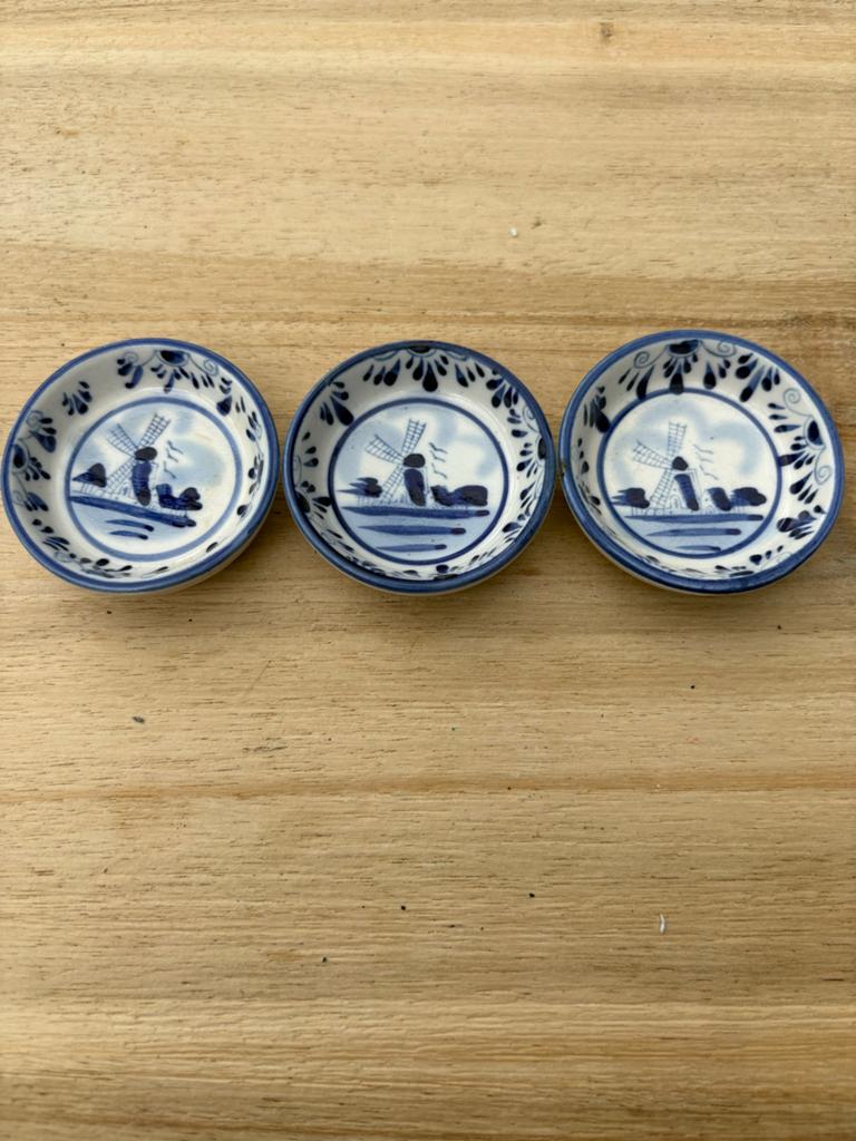Set van 3 Delfts Blauwe Mini Schoteltjes met Molen, Antiek en Kunst, Ophalen of Verzenden