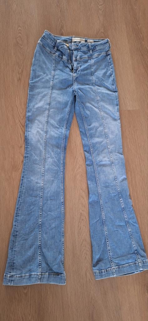 Revelation Flare Jeans - Maat W30, Kleding | Dames, Spijkerbroeken en Jeans, Blauw, Ophalen of Verzenden, W30 - W32 (confectie 38/40)