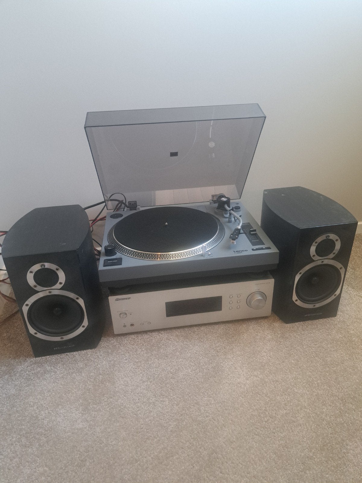 Lenco L-3808 Platenspeler met Wharfdale Diamond 11 speakers, Audio, Tv en Foto, Platenspelers, Ophalen