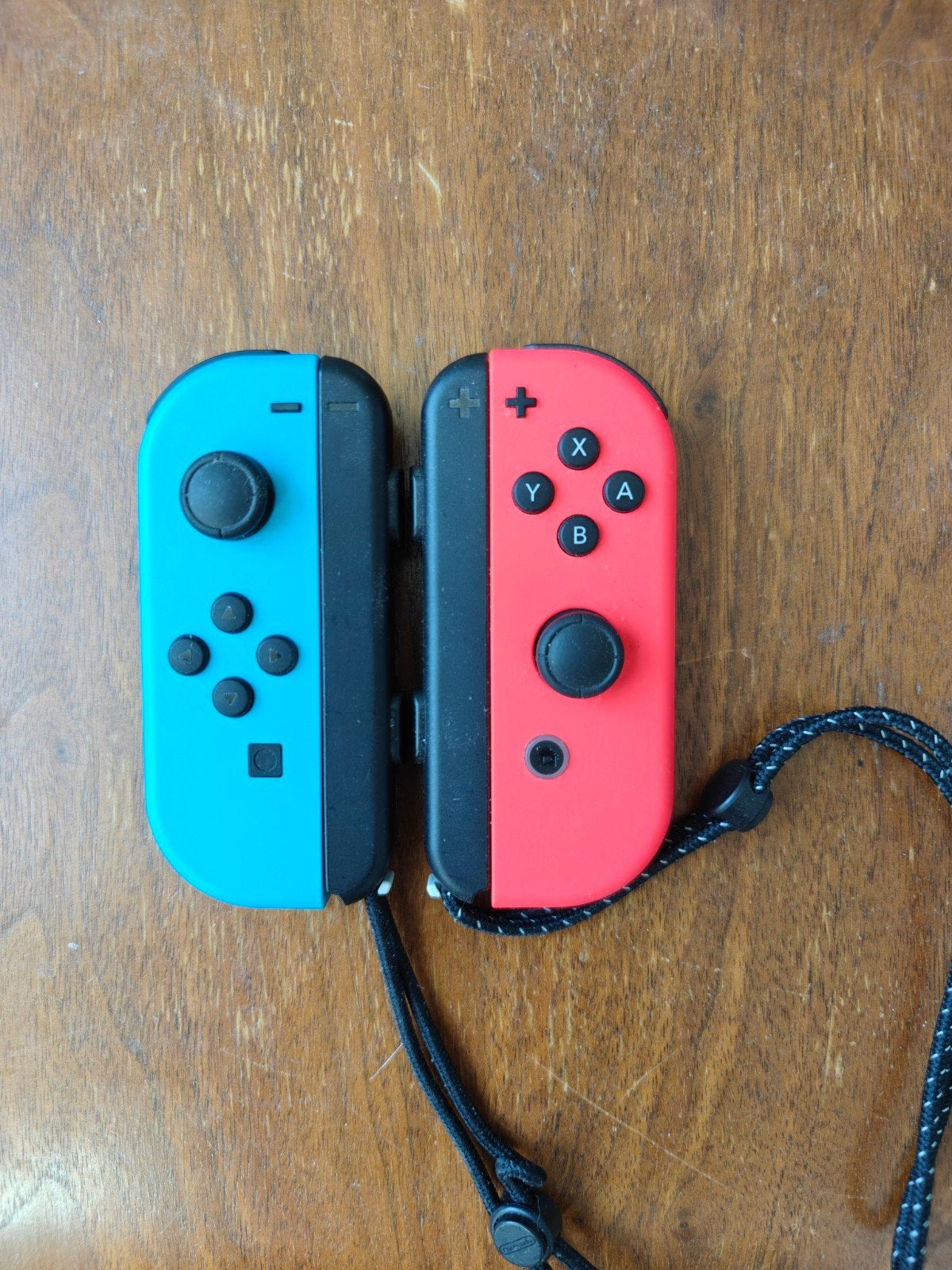 Nintendo Switch Joy-Cons (Rood & Blauw), Ophalen of Verzenden, Zo goed als nieuw, Met 2 controllers, Switch Original