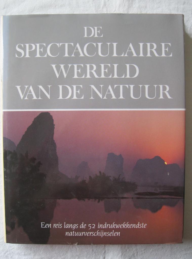natuur: De spectaculaire wereld van de natuur, Boeken, Ophalen of Verzenden, Gelezen, Natuur algemeen, Rupert O. Matthews
