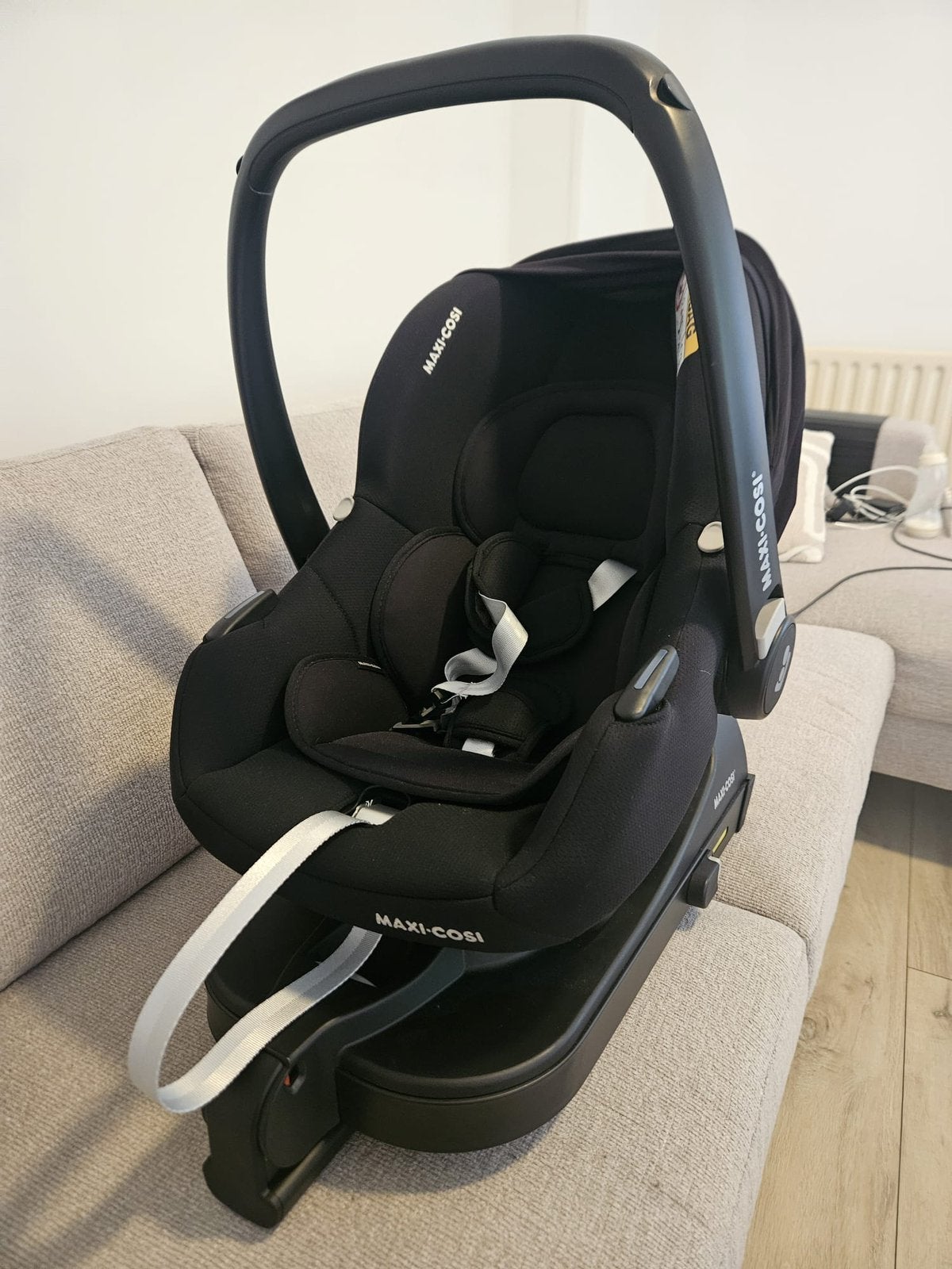 Maxi Cosi Cabriofix i-Size inclusief base, Kinderen en Baby's, Autostoeltjes, Ophalen, Zo goed als nieuw, Isofix, 0 t/m 13 kg