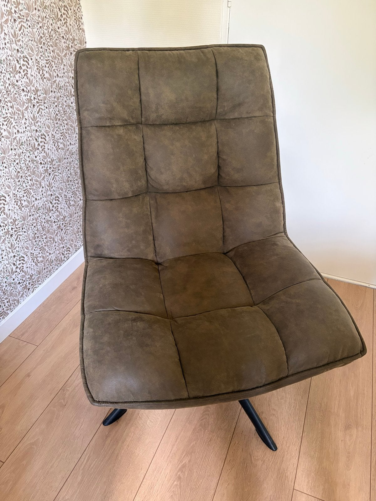 Jouke stoel merk Woood Comfortabele draaibare fauteuil, Ophalen, Overige kleuren, Zo goed als nieuw, Eén