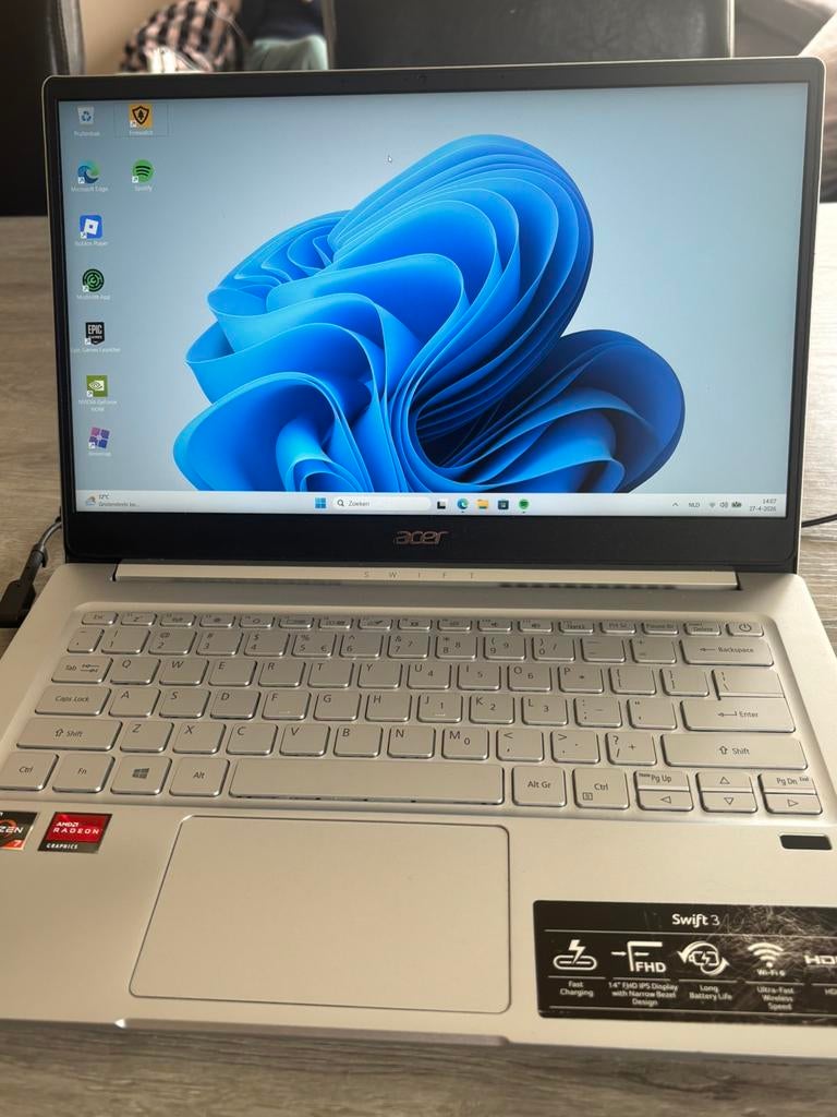Laptop Acer Swift 3 (SF314-42 R1B6)MOET ZO SNEL MOGELIJK WEG, Computers en Software, Windows Laptops, 14 inch, SSD, 2 tot 3 Ghz