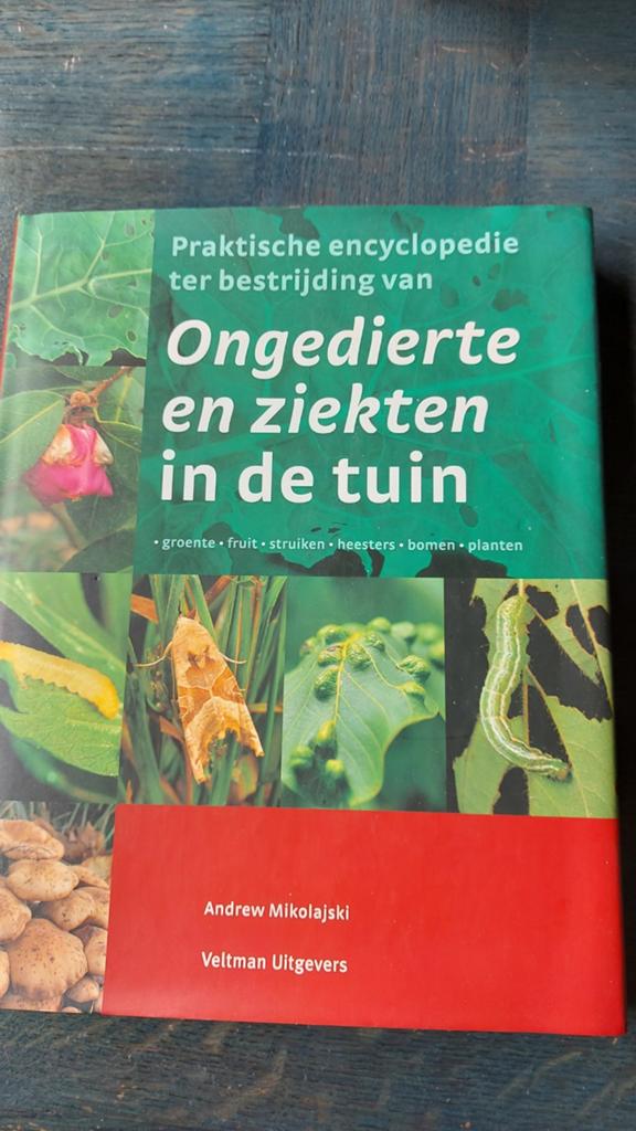 Praktische encyclopedie ongedierte en ziekten in de tuin, Ophalen of Verzenden, Gelezen, Andrew Mikolajski, Tuinieren en Tuinplanten