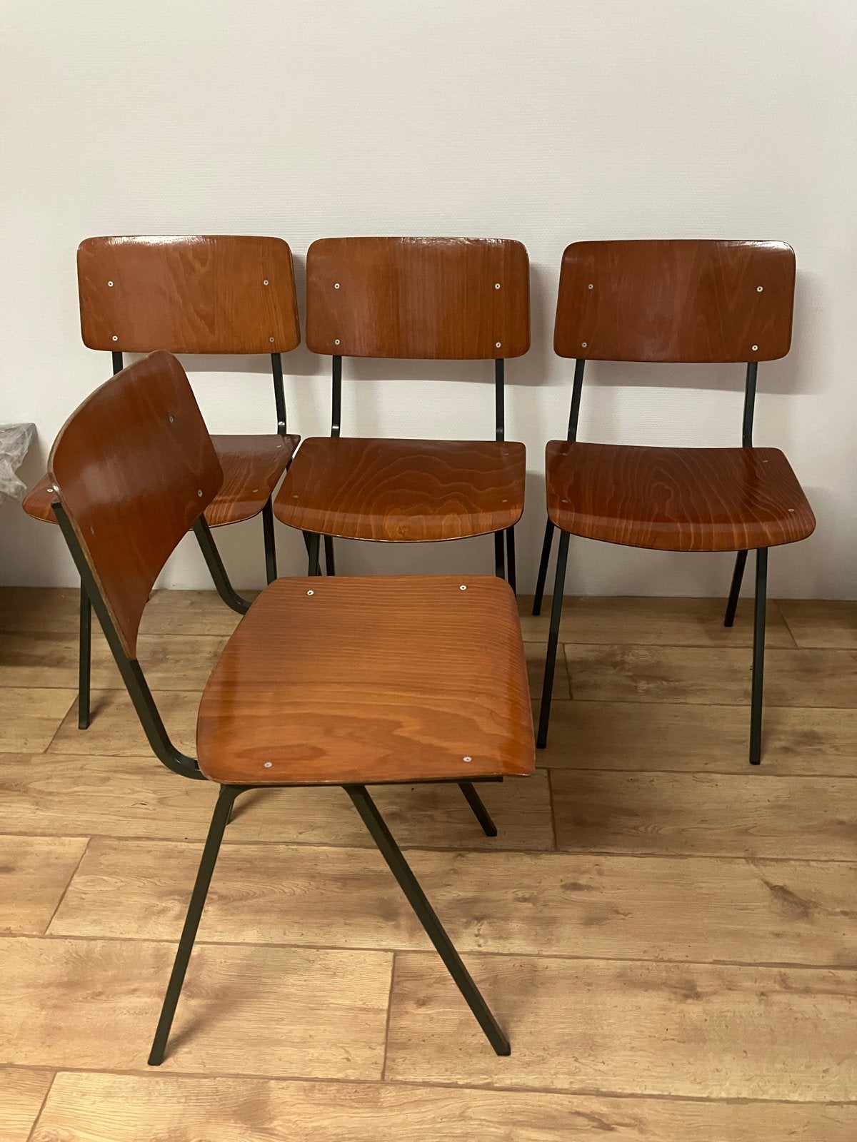 Marko Vintage  schoolstoelen jaren 60/70, Huis en Inrichting, Stoelen, Ophalen, Bruin