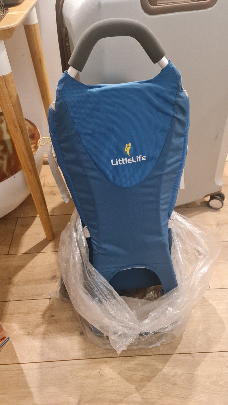LittleLife Draagzak - Comfortabel en Veilig, Kinderen en Baby's, Buik of Rug, Zo goed als nieuw, Draagzak, Ophalen