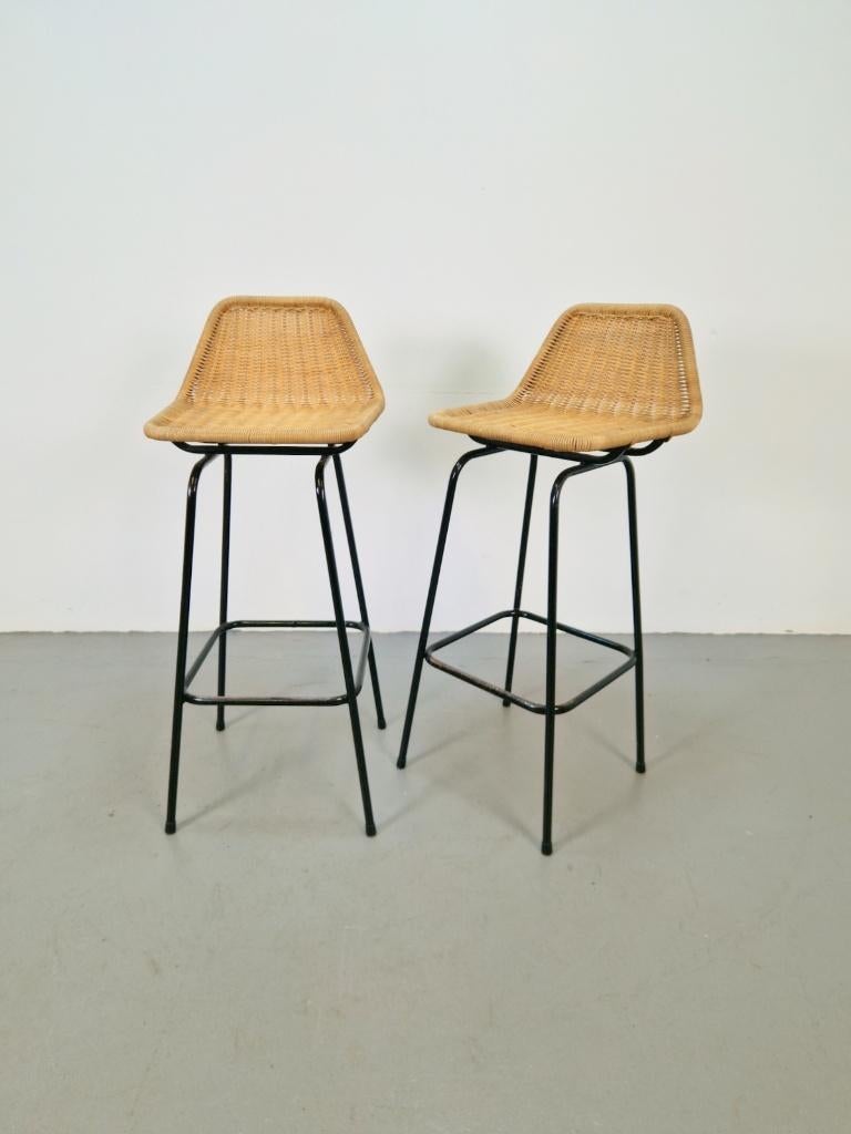 Vintage Set 2 Barkruk Rohé Noordwolde '60s rotan kruk, Huis en Inrichting, Barkrukken, Metaal, 60 tot 90 cm, Ophalen of Verzenden