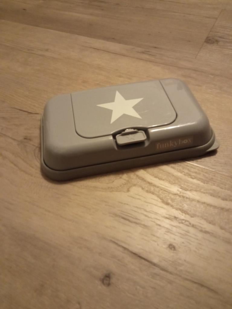 Funkybox - Doos voor babydoekjes met ster, Ophalen, Gebruikt