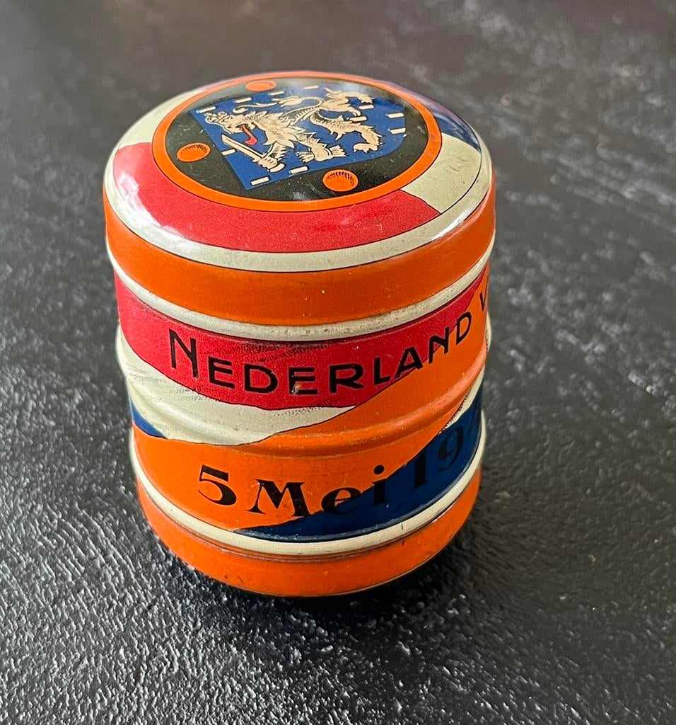 SPONSBLIKJE 5 MEI 1945, Verzamelen, Blikken, Verzenden, Overige, Overige merken