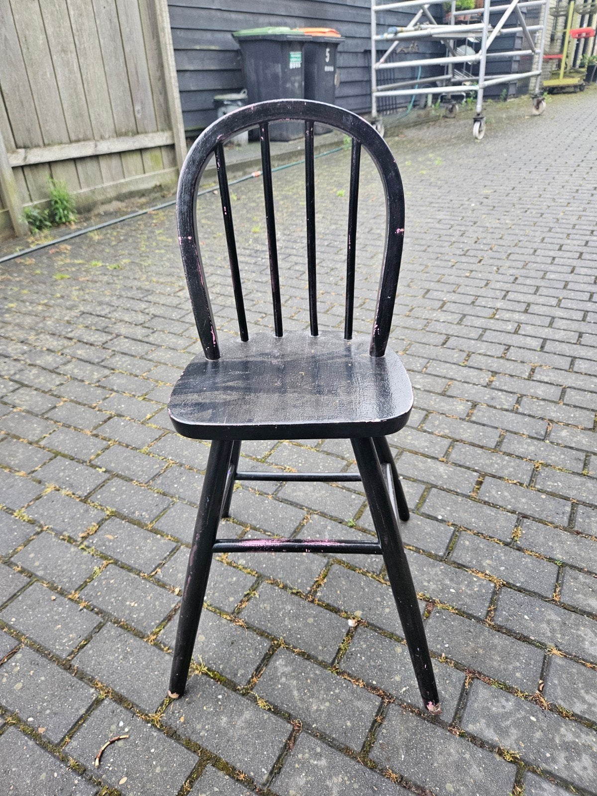 Ikea kinderstoel, zwart, Kinderen en Baby's, Kinderstoelen, Ophalen of Verzenden, Gebruikt, Overige typen