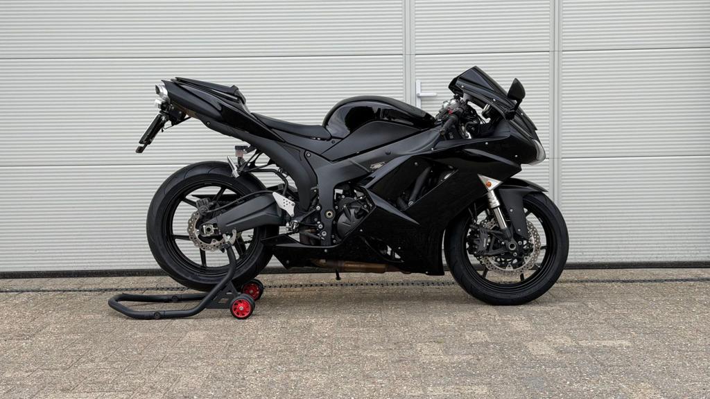 Kawasaki ZX6R | ZX600P | Zwart | 35kw, 4 cilinders, Bedrijf, Onbekend, Onbekend