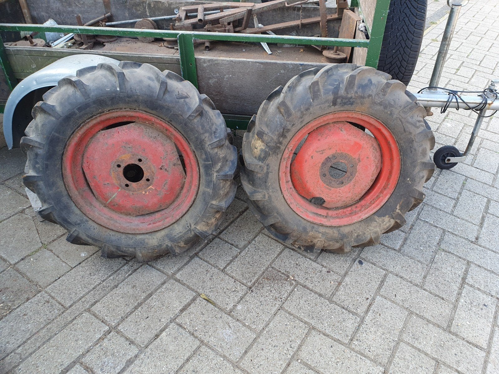 Michelin trekkerwielen met band, Verzenden