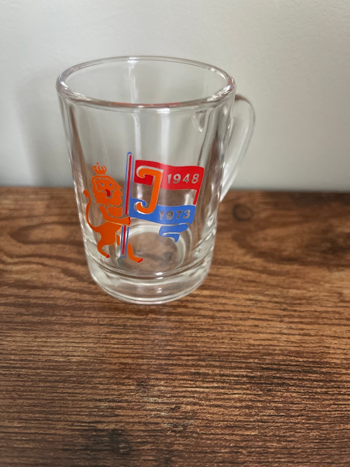 Vintage Oranje Nassau Leeuw Glas 1948-1973, Ophalen