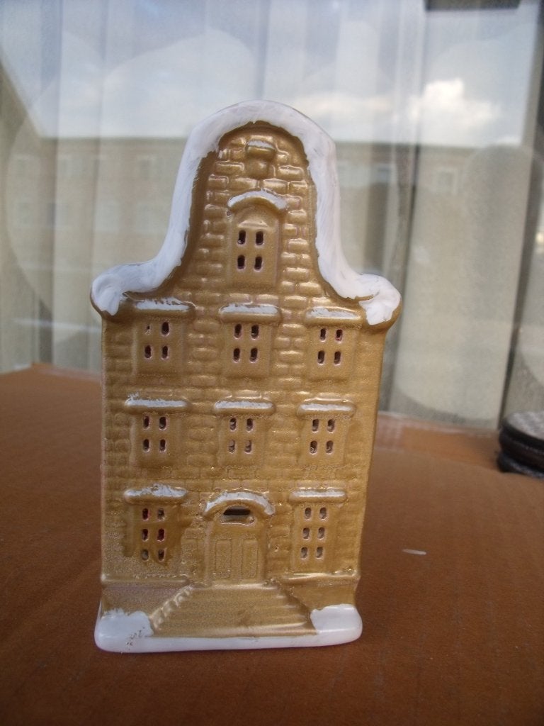 Goudkleurig postcode loterij huisje nummer 1, Diversen, Ophalen of Verzenden