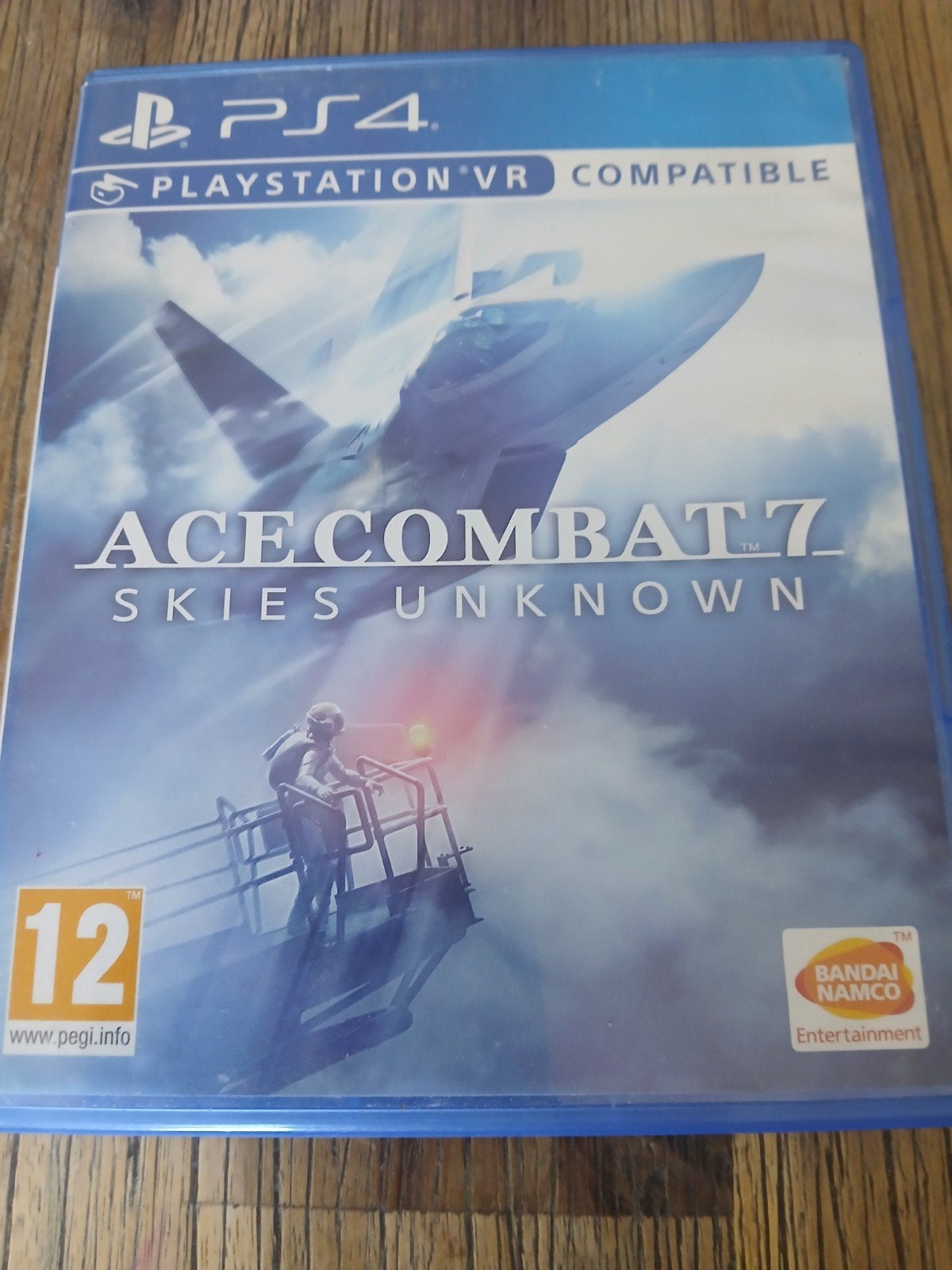 Ace Combat 7: Skies Unknown PS4 (PlayStation VR Compatible), Ophalen