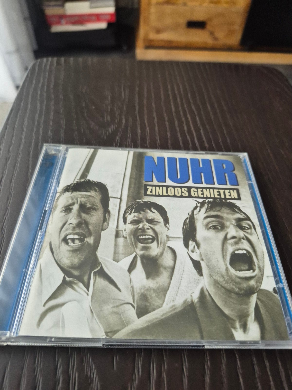 NUHR - Zinloos Genieten (CD), Ophalen of Verzenden, Zo goed als nieuw, Album, Inclusief doosje