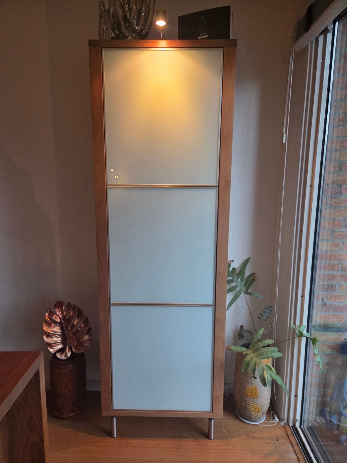 Bert Plantagie Vitrinekast - 3 Deuren.Verlichting, Legplanke, Huis en Inrichting, Ophalen, Met deur(en), 200 cm of meer, 50 tot 100 cm