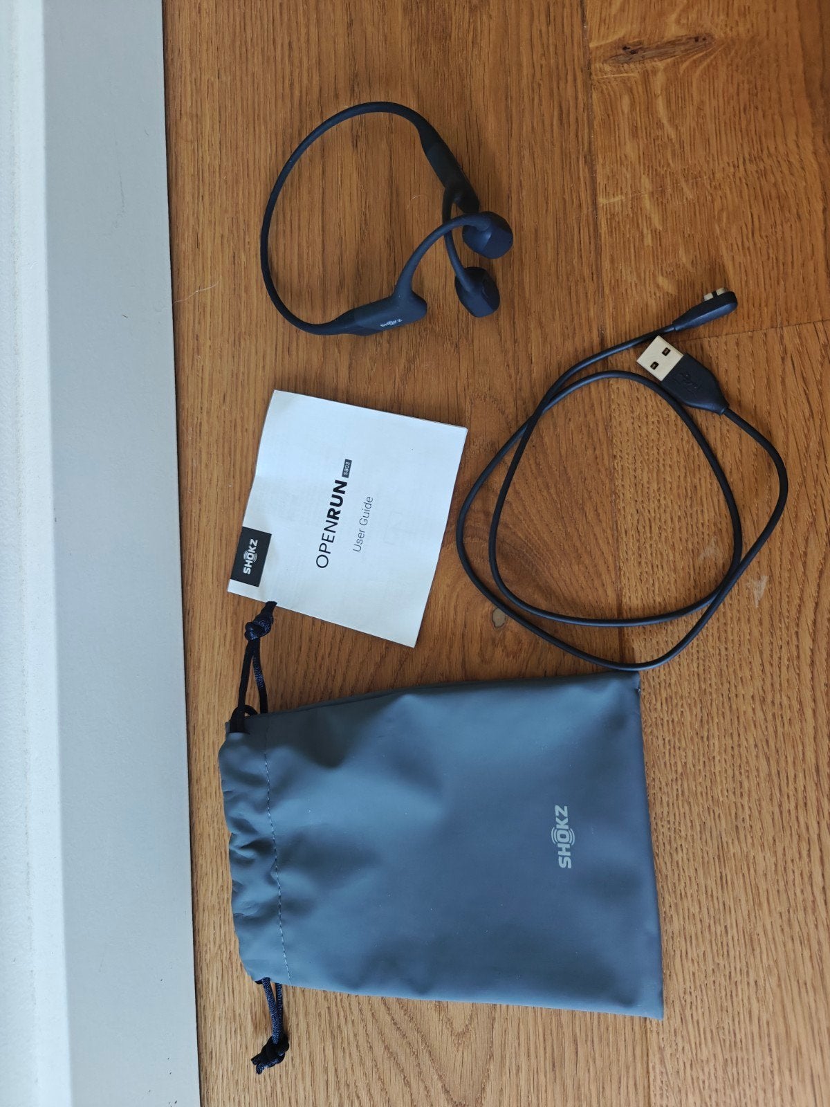 Shokz OpenRun Bone Conduction koptelefoon - Werkt perfect!, Gebruikt, Bone conduction, Ophalen of Verzenden, Draadloos