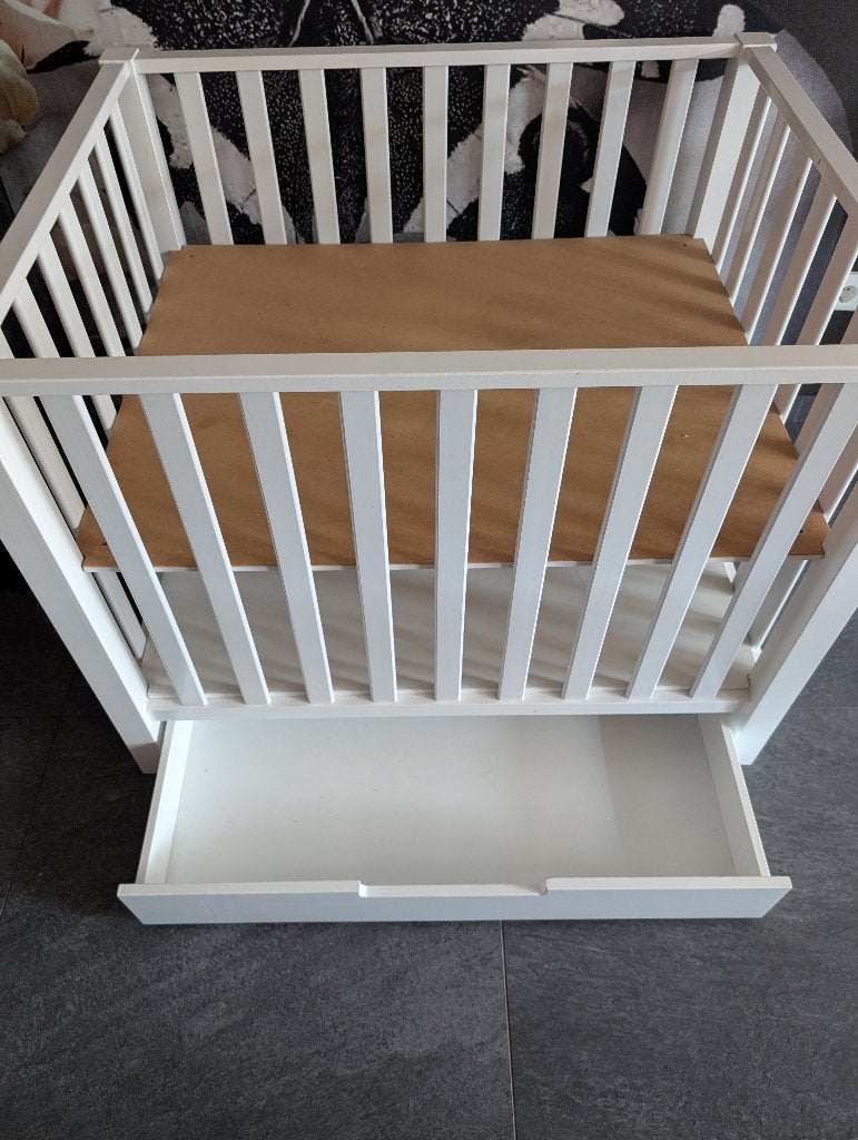 Baby houten Box, Kinderen en Baby's, Ophalen, Zo goed als nieuw, Rechthoekig, In hoogte verstelbaar