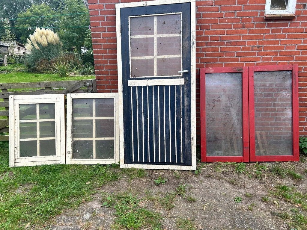 Deur en ramen voor tuinhuis of schuur, Tuin en Terras, Ophalen, Gebruikt, 250 tot 500 cm, Hout