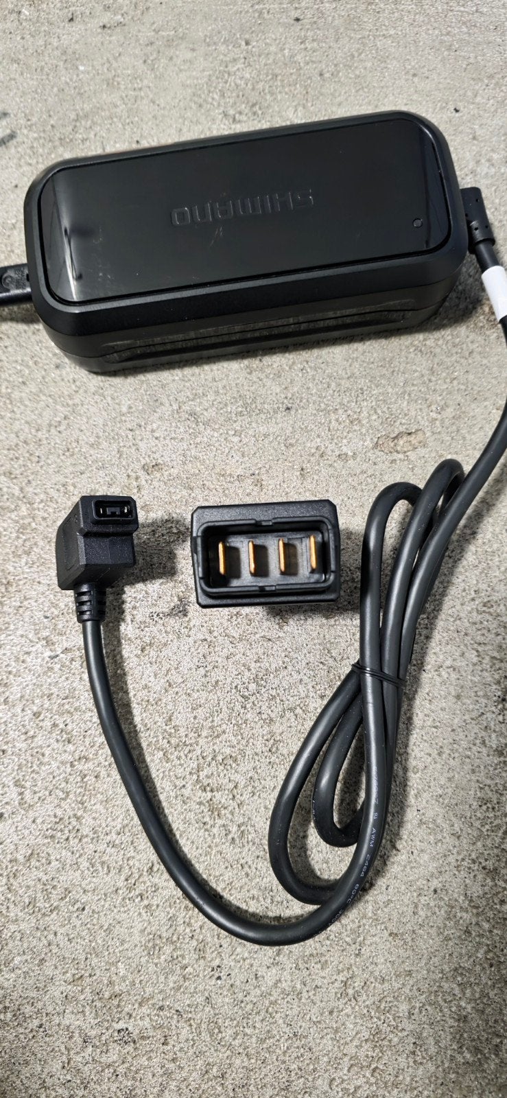 Shimano Steps EC-E6002-36V 1.8 A oplader, inclusief adapter., Ophalen of Verzenden, Nieuw, Elektrische fiets, Shimano