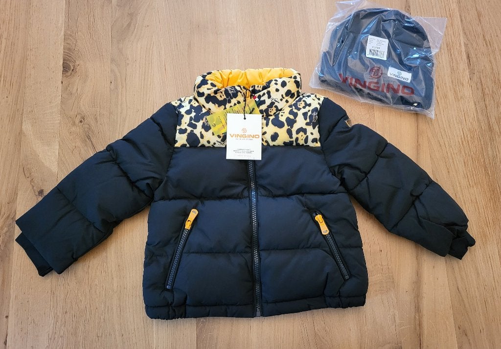 Nieuw! Vingino winterjas, zwart/geel, maat 104, Meisje, Nieuw, Ophalen of Verzenden, Vingino