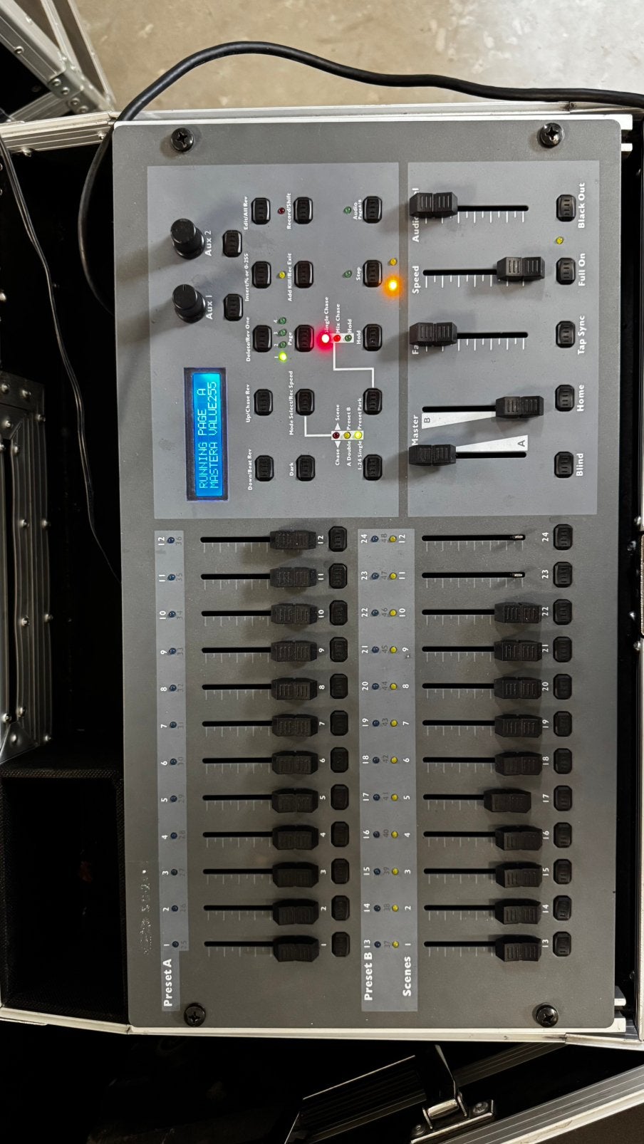 Showtec SC-2412 V2 DMX lichttafel – getest & werkend, Ophalen of Verzenden, Gebruikt, 20 kanalen of meer