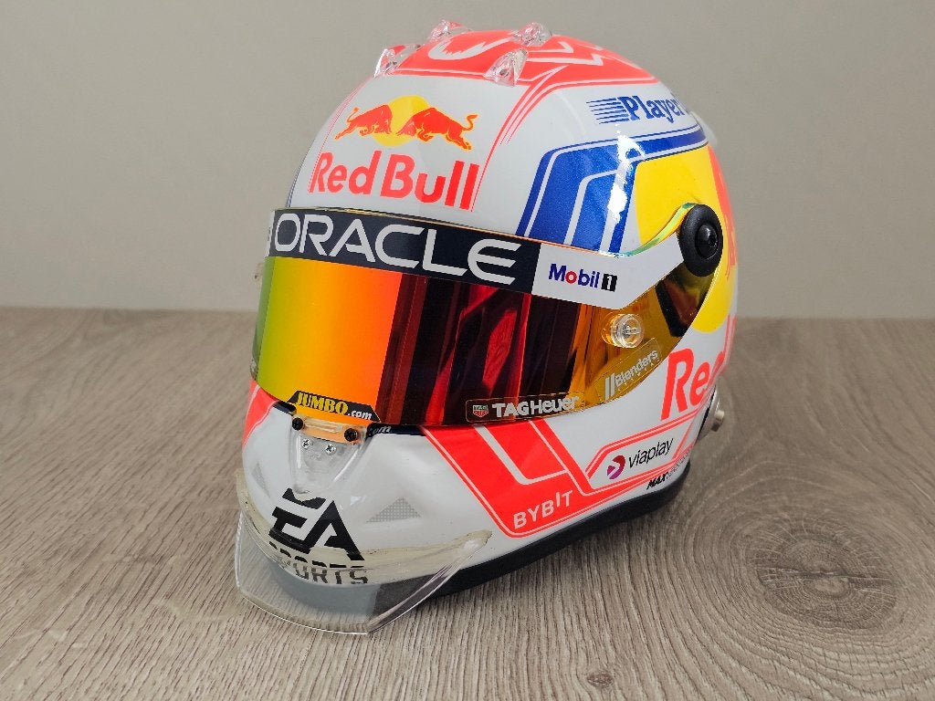Helm 1:2, Max Verstappen # 1, Season 2023. <<NIEUWstaat>>, Verzamelen, Automerken, Motoren en Formule 1, Ophalen of Verzenden