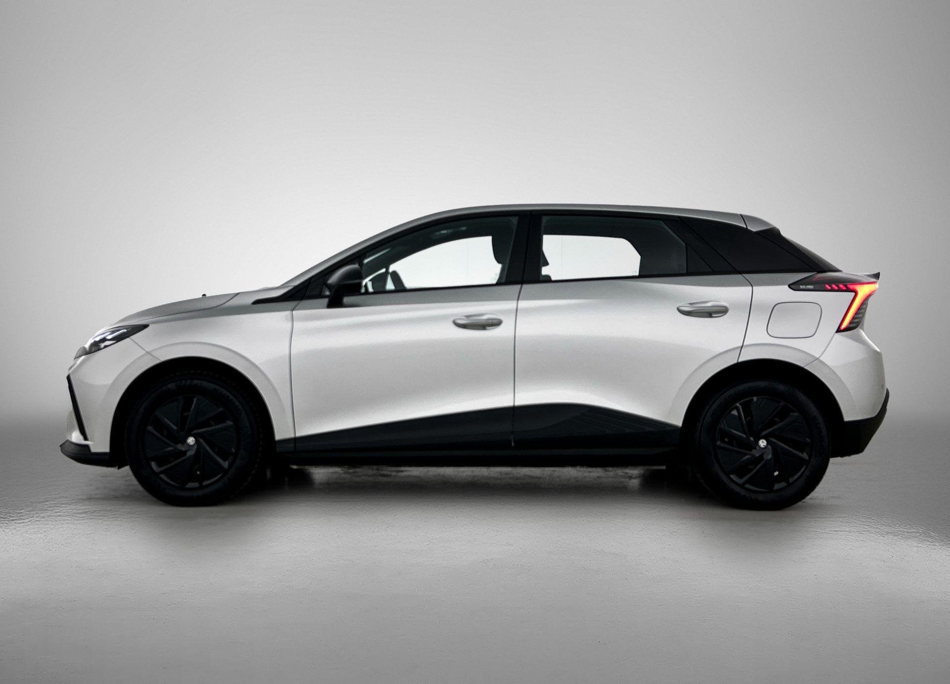 MG 4 Standard 51 kWh | 1e-EIG. | WLTP 320 KM | SoH 92,39% |, Auto's, MG, Automaat, Achterwielaandrijving, Zwart, Leder en Stof