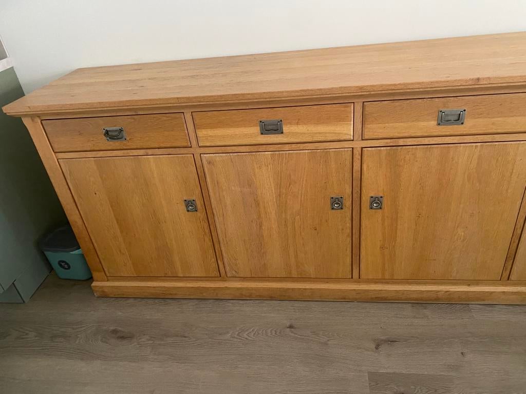 Dressoir hij is te groot voor het huis en te lang bieden mag, Huis en Inrichting, Kasten | Dressoirs, Ophalen, Gebruikt, Met deur(en)