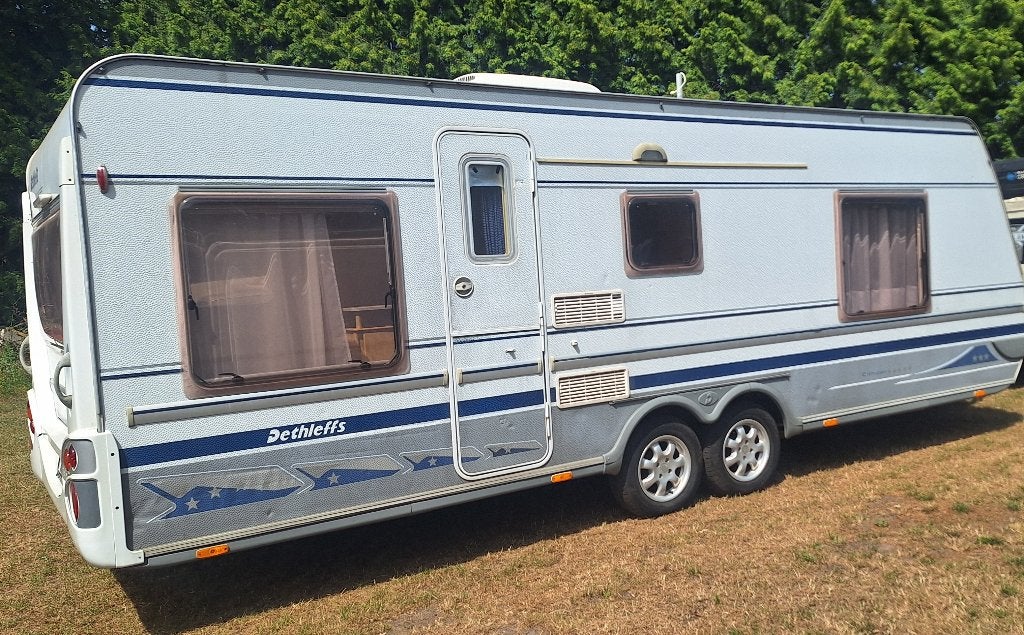 Dethleffs camper, Caravans en Kamperen, Caravans, Particulier, tot en met 4, 750 - 1000 kg, Rondzit, Dethleffs, Vast bed, Koelkast