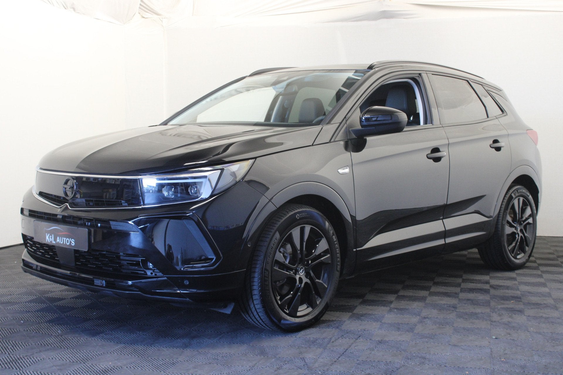 Opel Grandland 1.2 Turbo Hybrid GS |Camera|Stoel/stuur verw., Auto's, 1199 cc, 1436 kg, Leder en Stof, Zwart