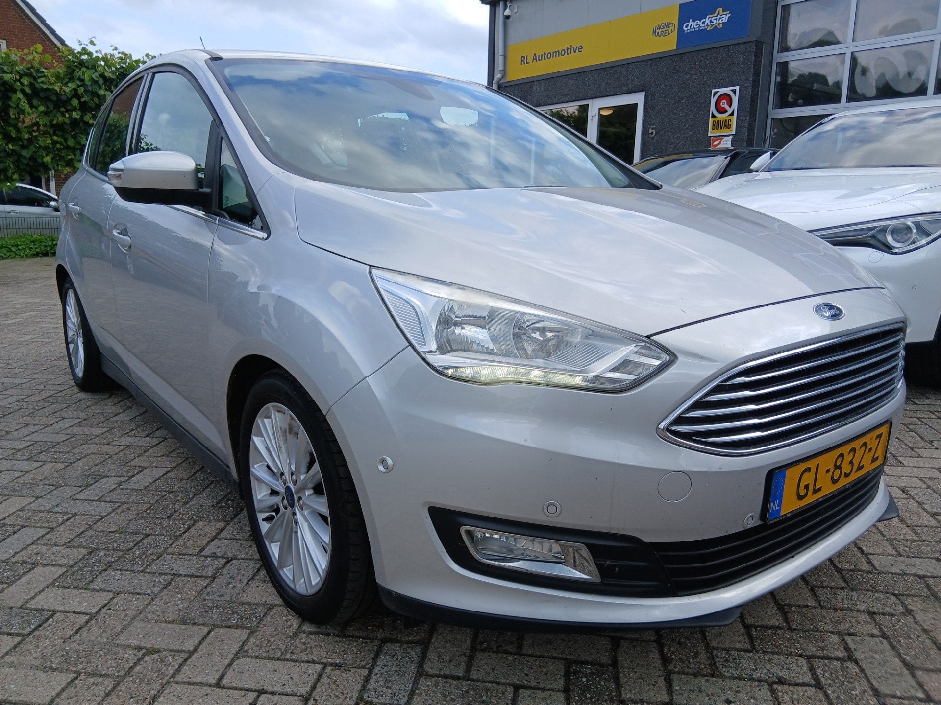 Ford C-Max 1.0 Titanium - Navigatie - NAP - Camera - Nieuwe, Auto's, Voorwielaandrijving, Gebruikt, Euro 6, Origineel Nederlands
