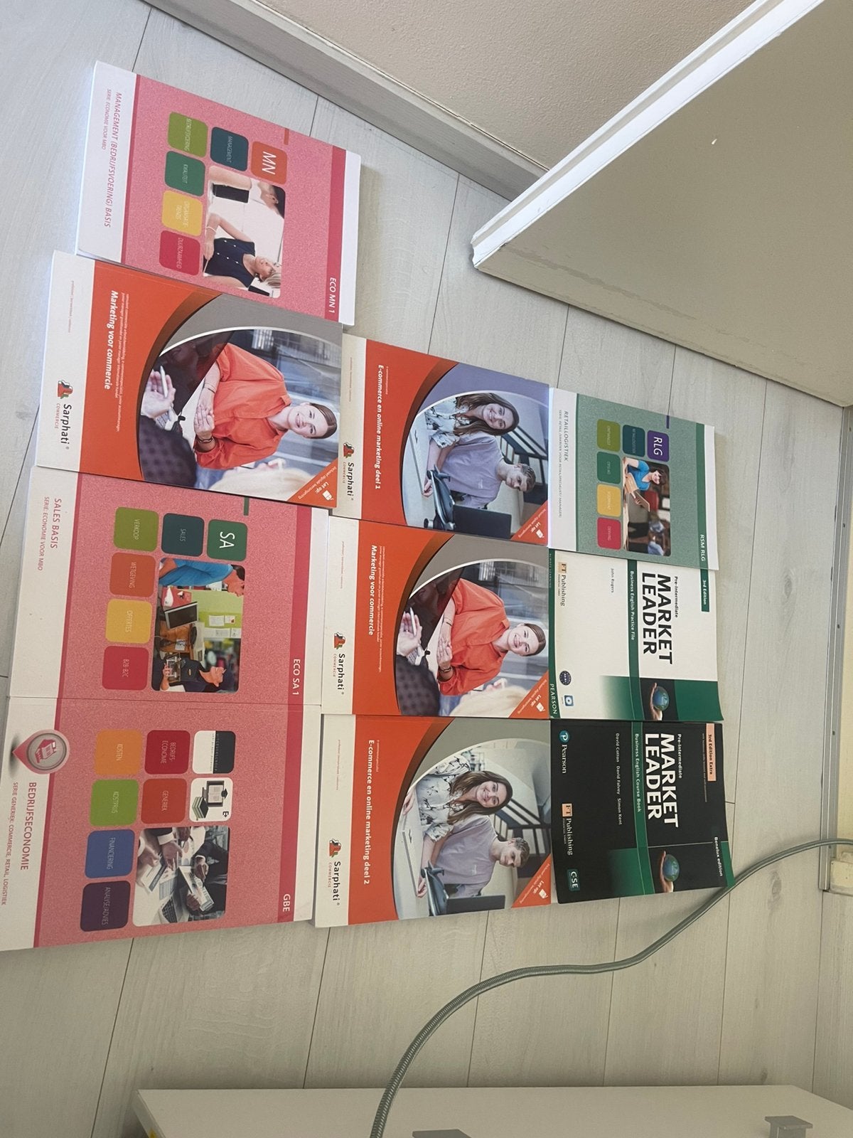 Verschillende schoolboeken mbo, Ophalen of Verzenden, Zo goed als nieuw, Overige niveaus, Nederlands