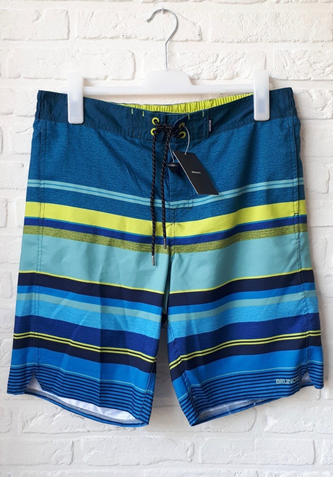 Brunotti Shorts/Zwembroeken Maat: L Van €64,99 voor €24,93, Kleding | Heren, Badmode en Zwemkleding, Maat 52/54 (L), Overige kleuren