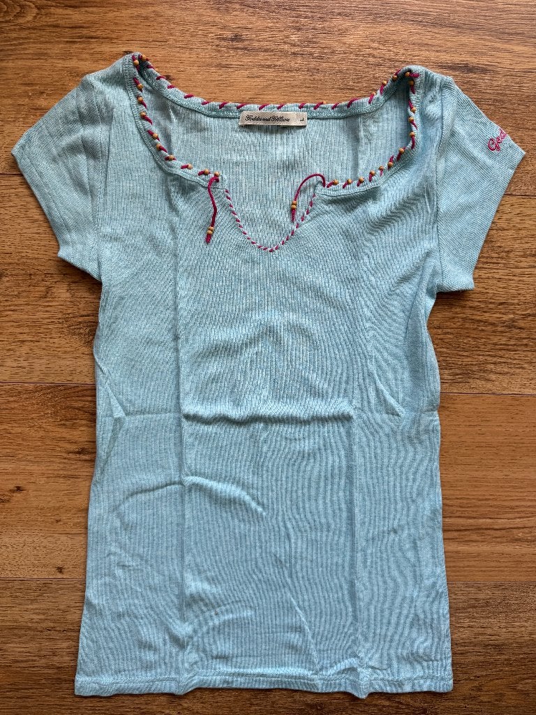 Geddes and Gillmore tee - lichtblauw - mt L - nieuw, Ophalen of Verzenden, Nieuw, Blauw, Zonder mouw