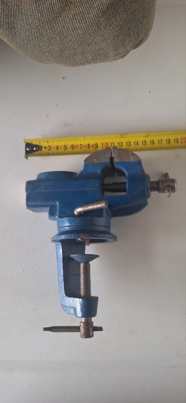 Compacte bankschroef - Ideaal voor hobby en kleine klussen, Ophalen of Verzenden, Gebruikt, Bankschroef