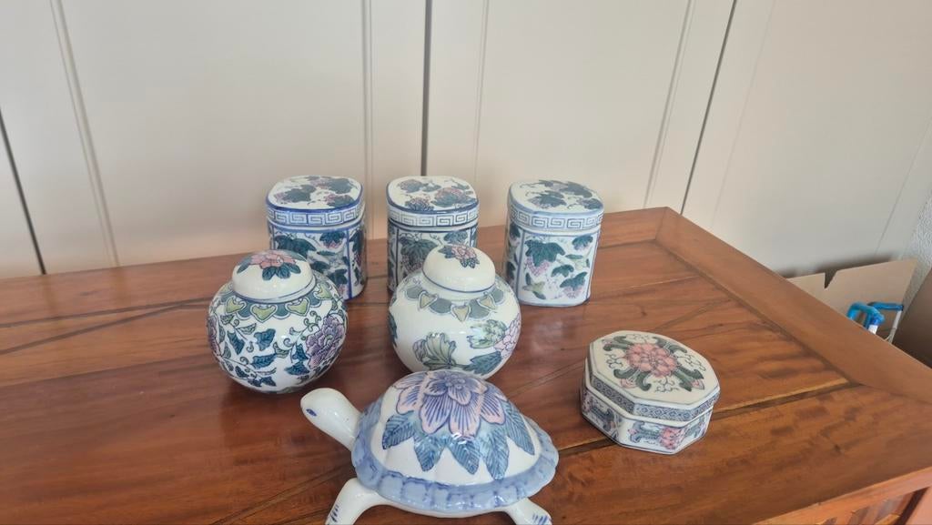 Set van 6 Chinese porseleinen potjes en schildpad, Ophalen