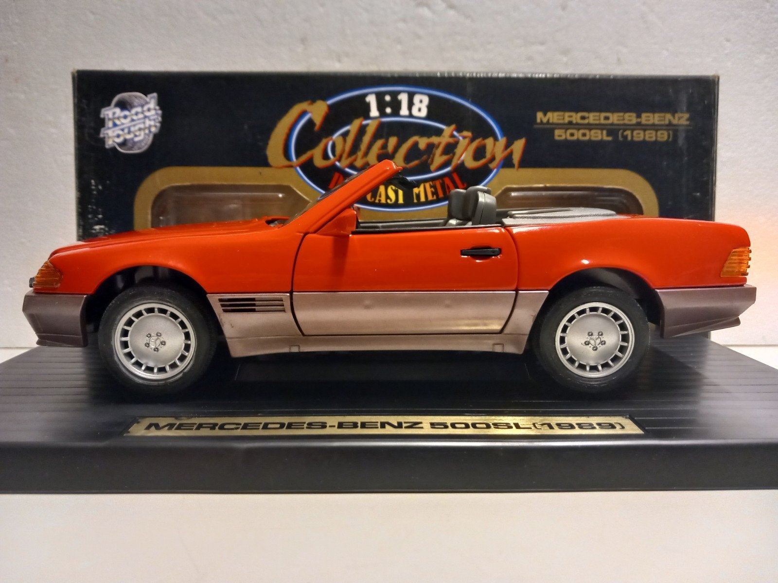 Mercedes Benz SL 500 Cabriolet red 1989 Road Tough 1:18 KRD, Ophalen of Verzenden, Zo goed als nieuw, Auto, Overige merken