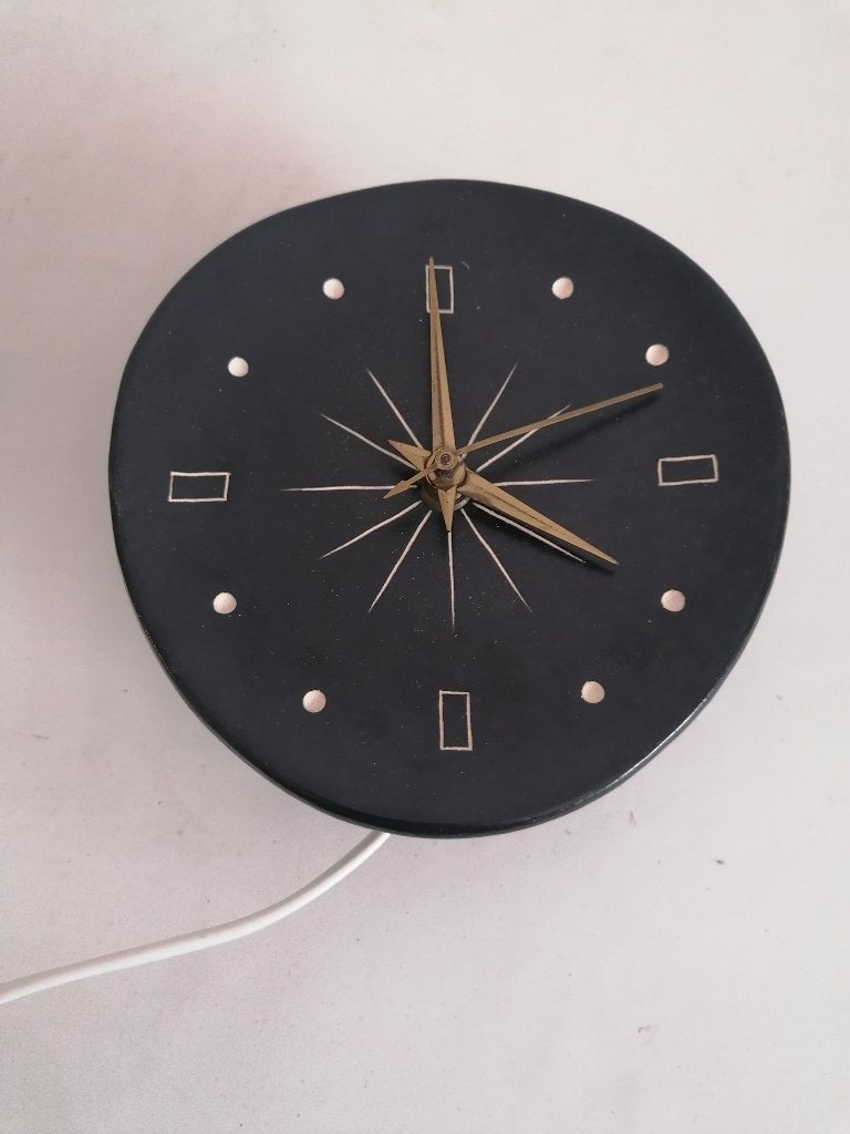 vintage keramieke wandklok 16 cm doorsnede en in goede staat, Ophalen of Verzenden, Gebruikt, Analoog