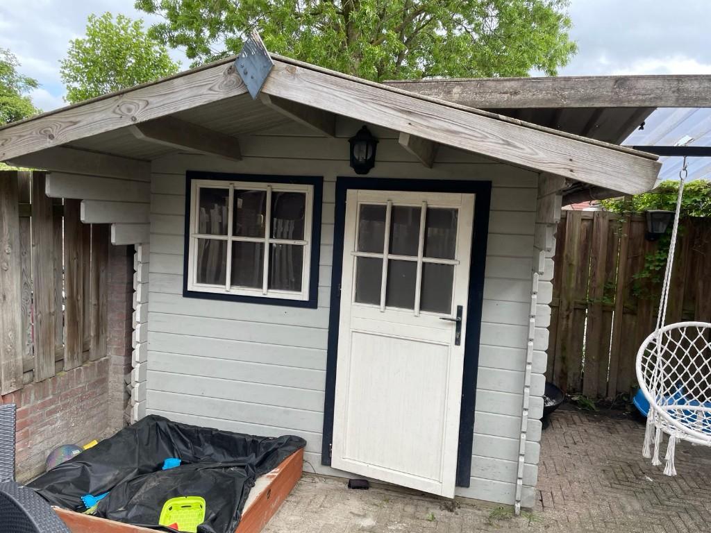 Tuinhuis / blokhut gratis op te halen, Tuin en Terras, Tuinhuizen, Ophalen, Tuinhuis, 250 tot 500 cm, 2 ramen