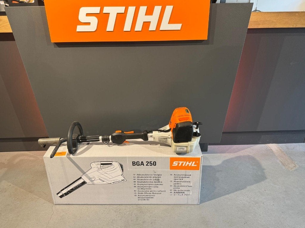KM 131 R Combimotor, Ophalen, Zo goed als nieuw, 50 cm of meer, Stihl