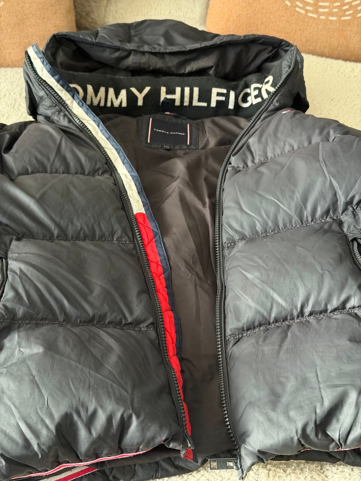 Tommy Hilfiger donsjas zwart maat 164, Ophalen, Zo goed als nieuw, Maat 34 (XS) of kleiner, Zwart
