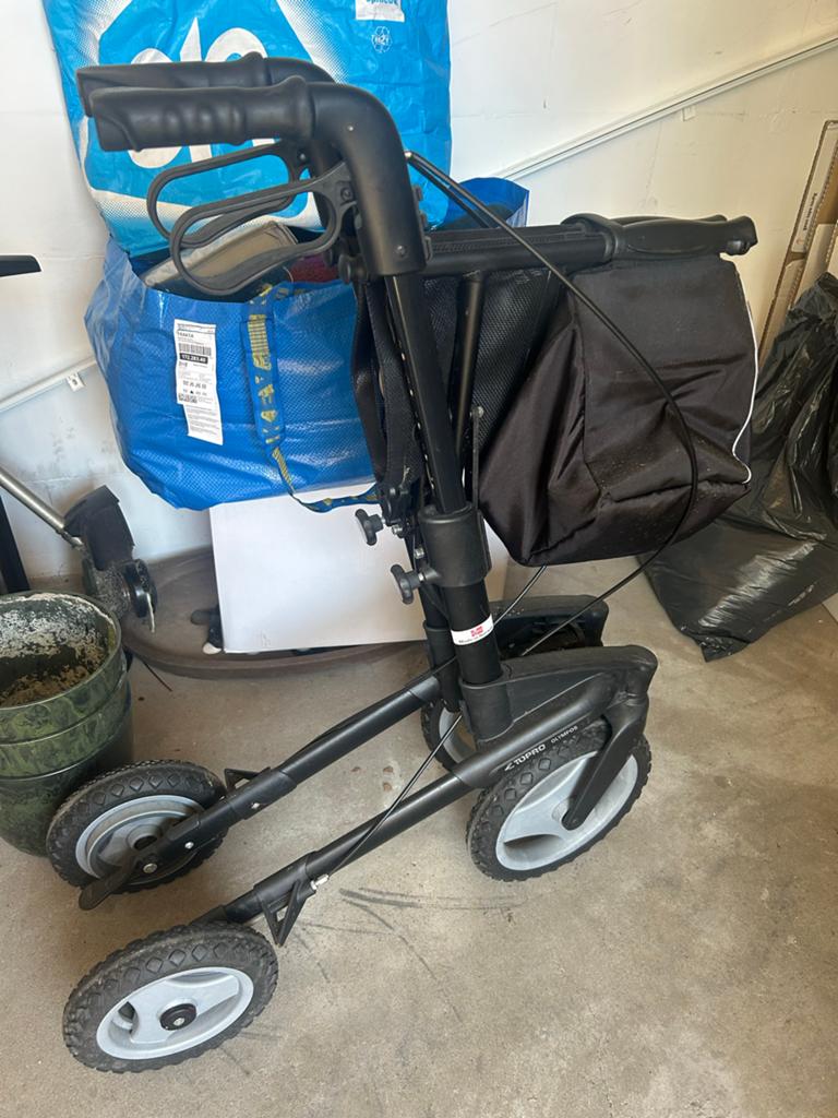 Rollator Topro Olympos ATR Nachtzwart, Diversen, Rollators, Ophalen of Verzenden, Zo goed als nieuw