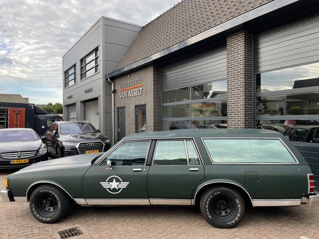 Chevrolet CAPRICE Caprice 5.0 Wagon, Automaat, 5000 cc, 7 stoelen, Origineel Nederlands