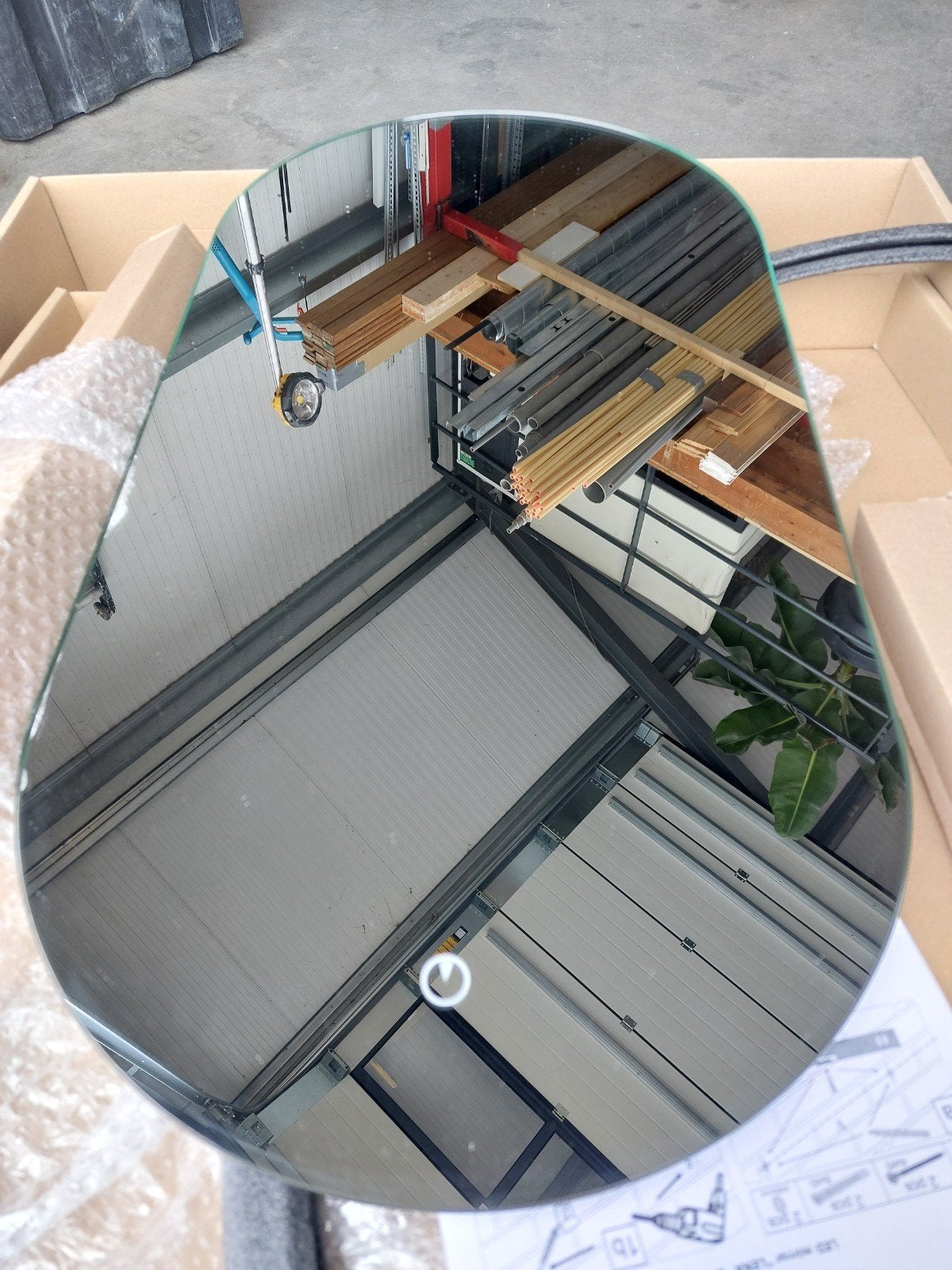 2 nieuwe badkamer spiegels in doos met led, Huis en Inrichting, Woonaccessoires | Spiegels, Ophalen, Minder dan 50 cm, Nieuw, Minder dan 100 cm